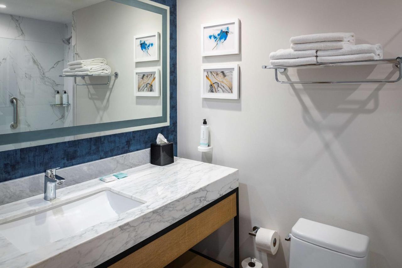 King Room,1557056347:JPEG